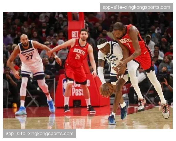 火箭三战鹈鹕两胜一负 分差均在五分内显势均力敌